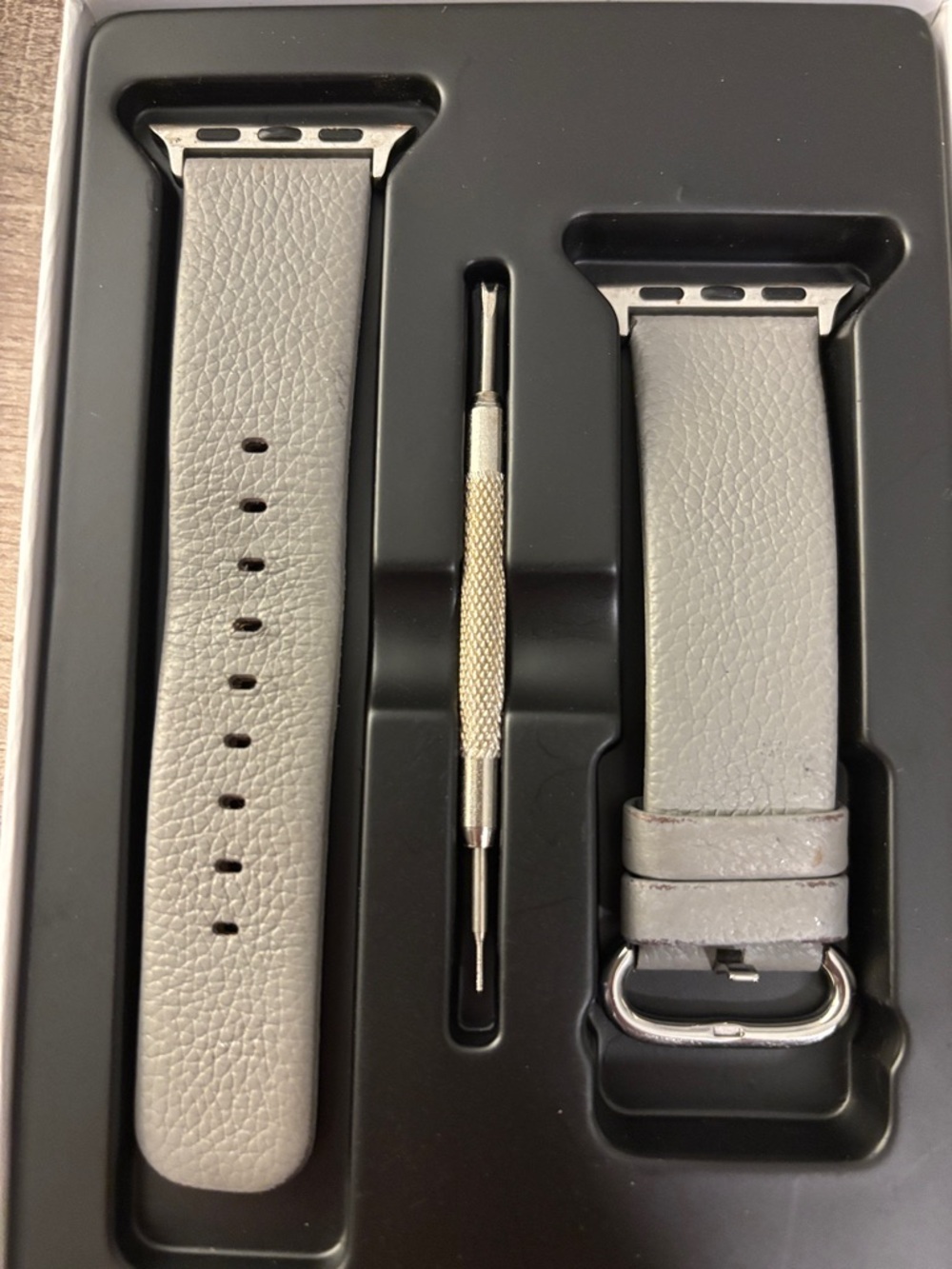 38MM iwatch Black leather wristband (NEW) - Picture 4 of 4